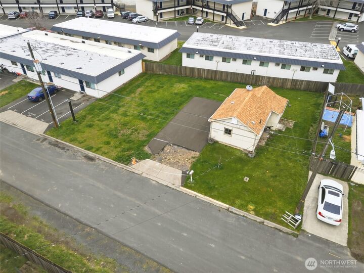 Property Photo:  1523  Granville Street  WA 99362 