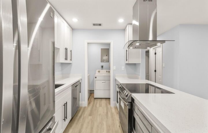 Property Photo:  6717 NW 60th Street  FL 33321 