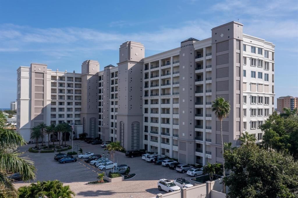 Property Photo: 2880 NE 14th St Causeway 808 FL 33062