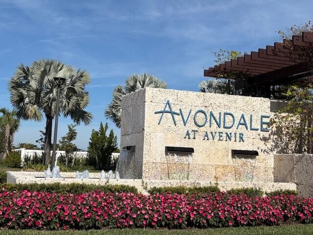 Property Photo: 10514 Northbrook Circle FL 33412