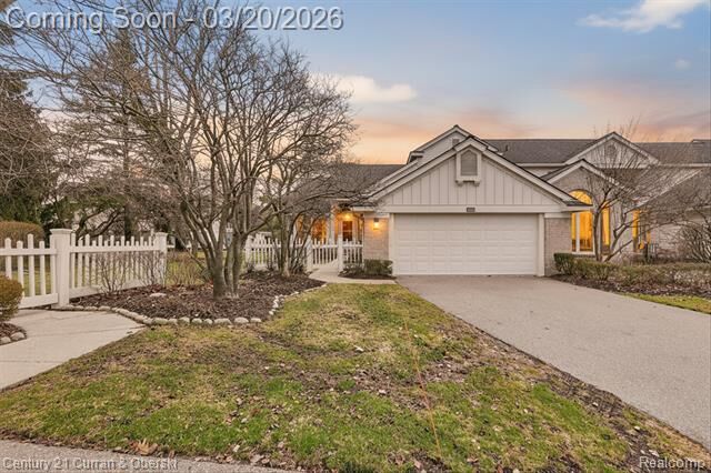 Property Photo: 7307 Danbury Drive MI 48322