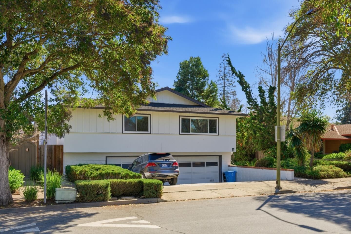 Property Photo:  373 Carlos Avenue  CA 94061 