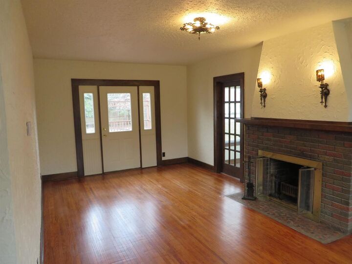 Property Photo:  108 North Pearl Street  WI 53548 