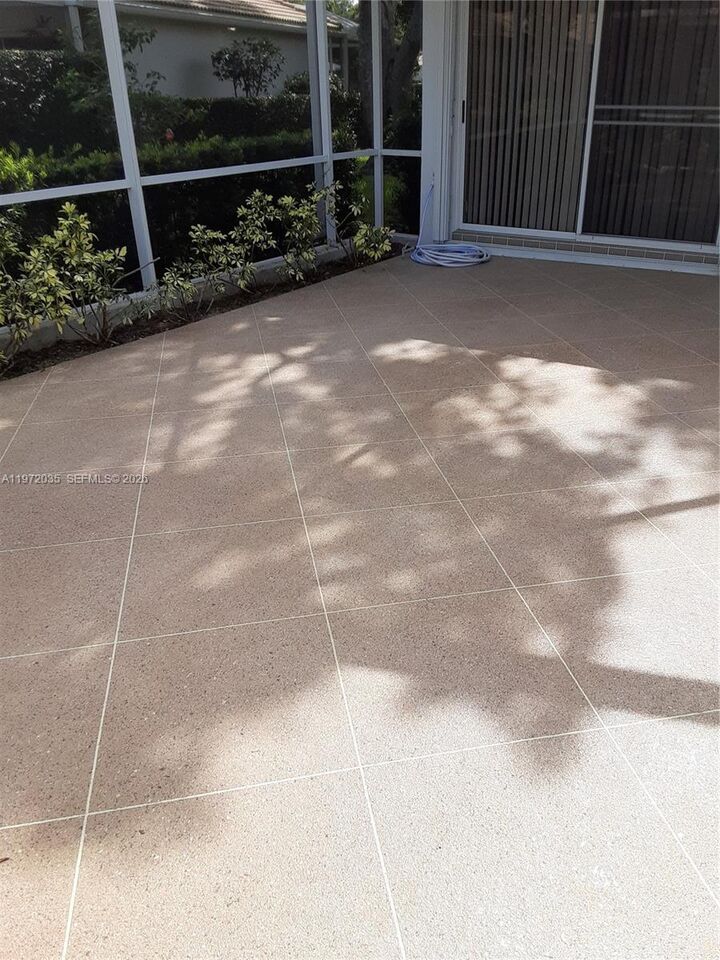 Property Photo:  1601 Silverleaf Oak Ct 1601  FL 33410 