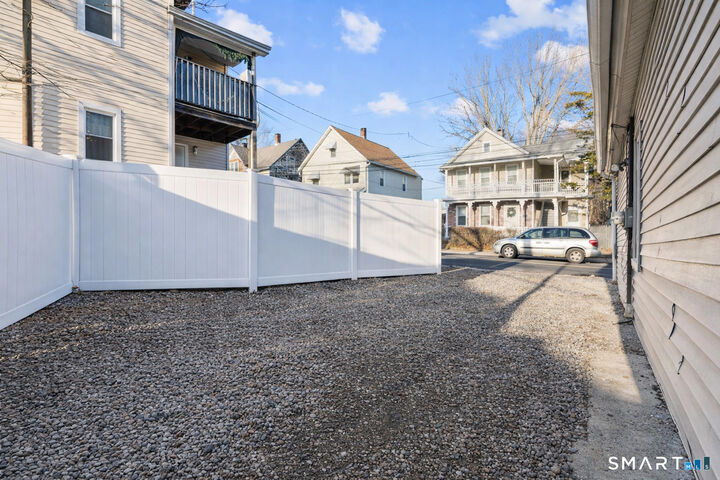 Property Photo:  257 North State Street  CT 06401 