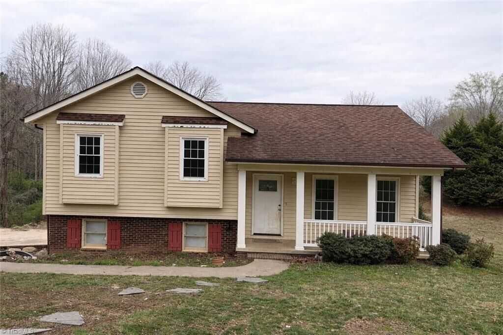 Property Photo:  236 Mille Run Street  NC 28659 