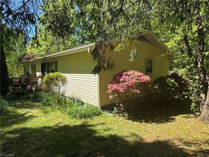 Property Photo:  622 Moravian Mill Road  NC 28654 