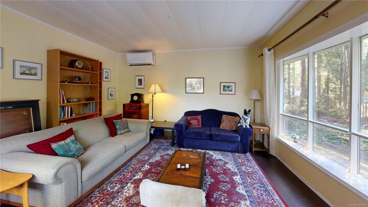 Property Photo: 365 King Rd BC V0R 1X1