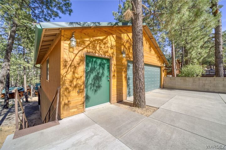 Property Photo: 6470 E Crumb Road AZ 86401