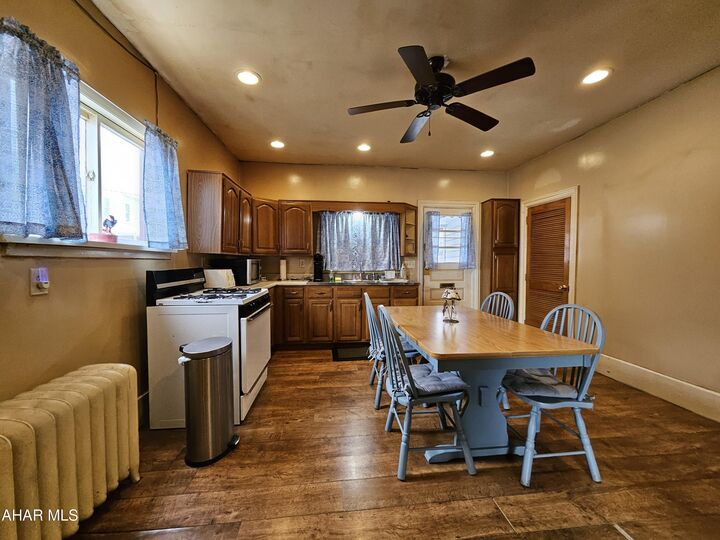 Property Photo:  801 3rd Avenue  PA 16602 