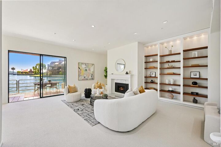 Property Photo:  24 Lagoon Vista  CA 94920 