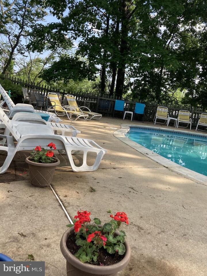 Property Photo: 1704 Forsythia Lane MD 21227