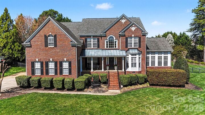 Property Photo: 9416 Stonebridge Way NC 28227