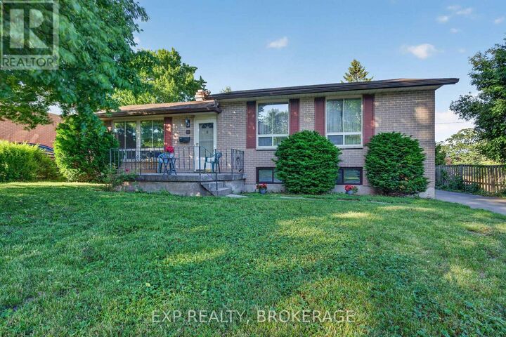 19 Convay Crescent — photo 1