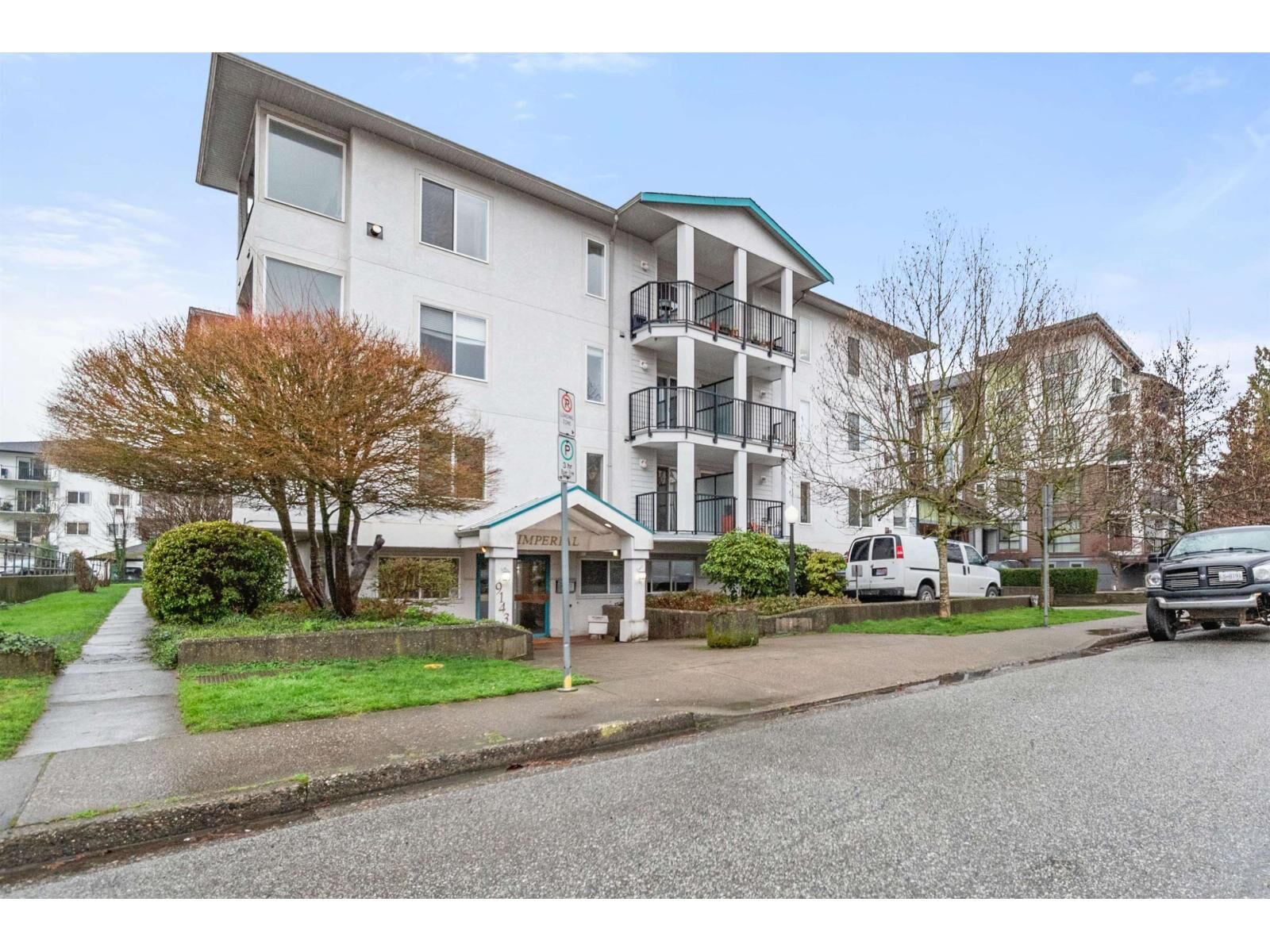 Photo de la propriété: 9143 Edward Street 308 BC V2P 4C5