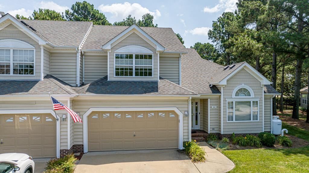 Property Photo: 202 Churchill Downs VA 23310