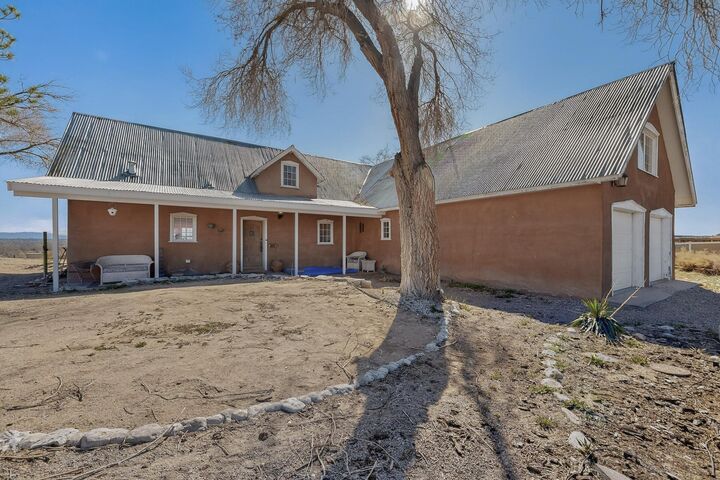 Property Photo:  393 Chimaja Road  NM 87048 