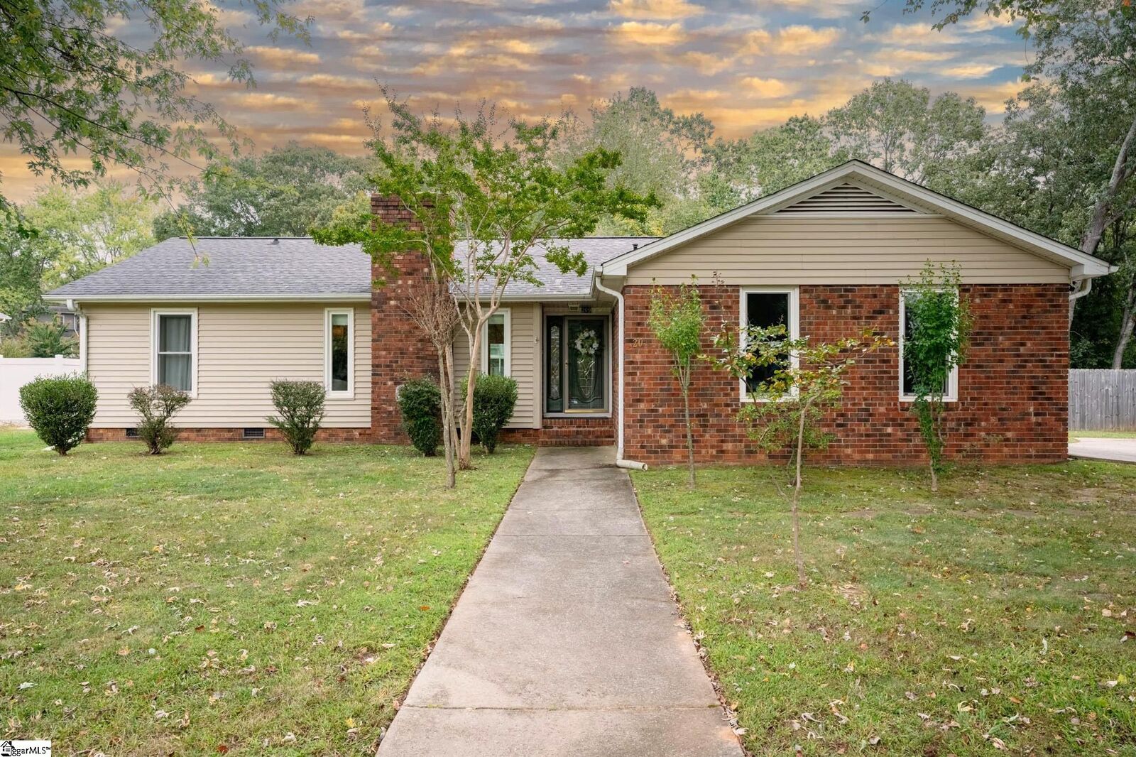 Property Photo:  209 Governors Square  SC 29650 