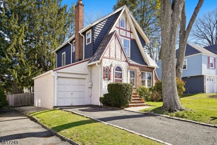 Property Photo:  35 Broadview Ave  NJ 07040 