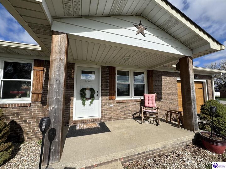 Property Photo:  204 Chambliss Drive  KY 40143 