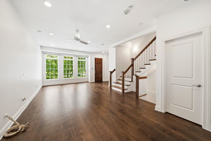 Property Photo:  865 Laurel Avenue  IL 60035 