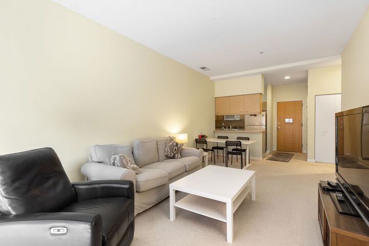 Property Photo: 1236 Chicago Avenue 403 IL 60202