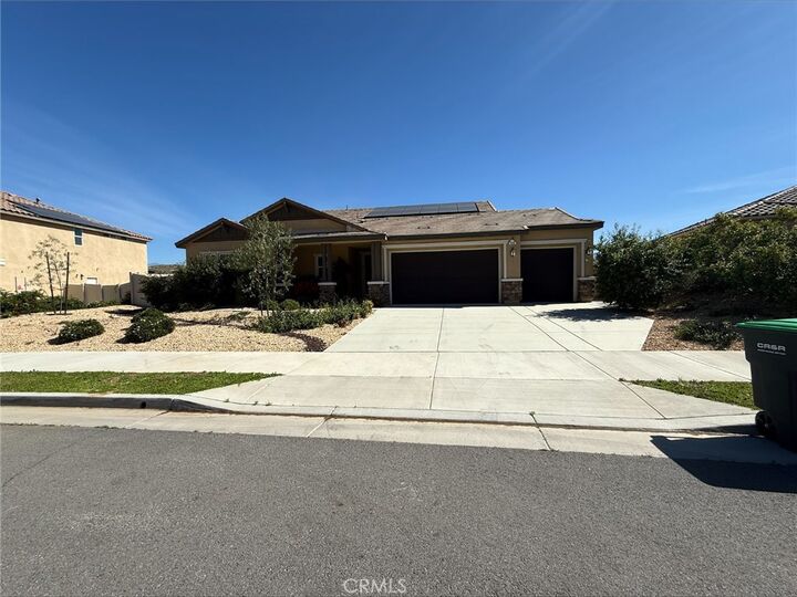 Property Photo:  553 Chalakat Court  CA 92582 
