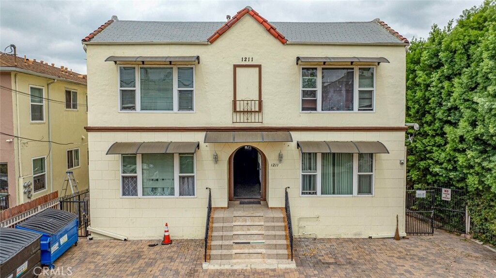 Property Photo:  1211 N Kenmore  CA 90029 