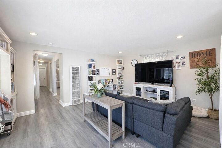 Property Photo:  412 W 104th Street  CA 90003 