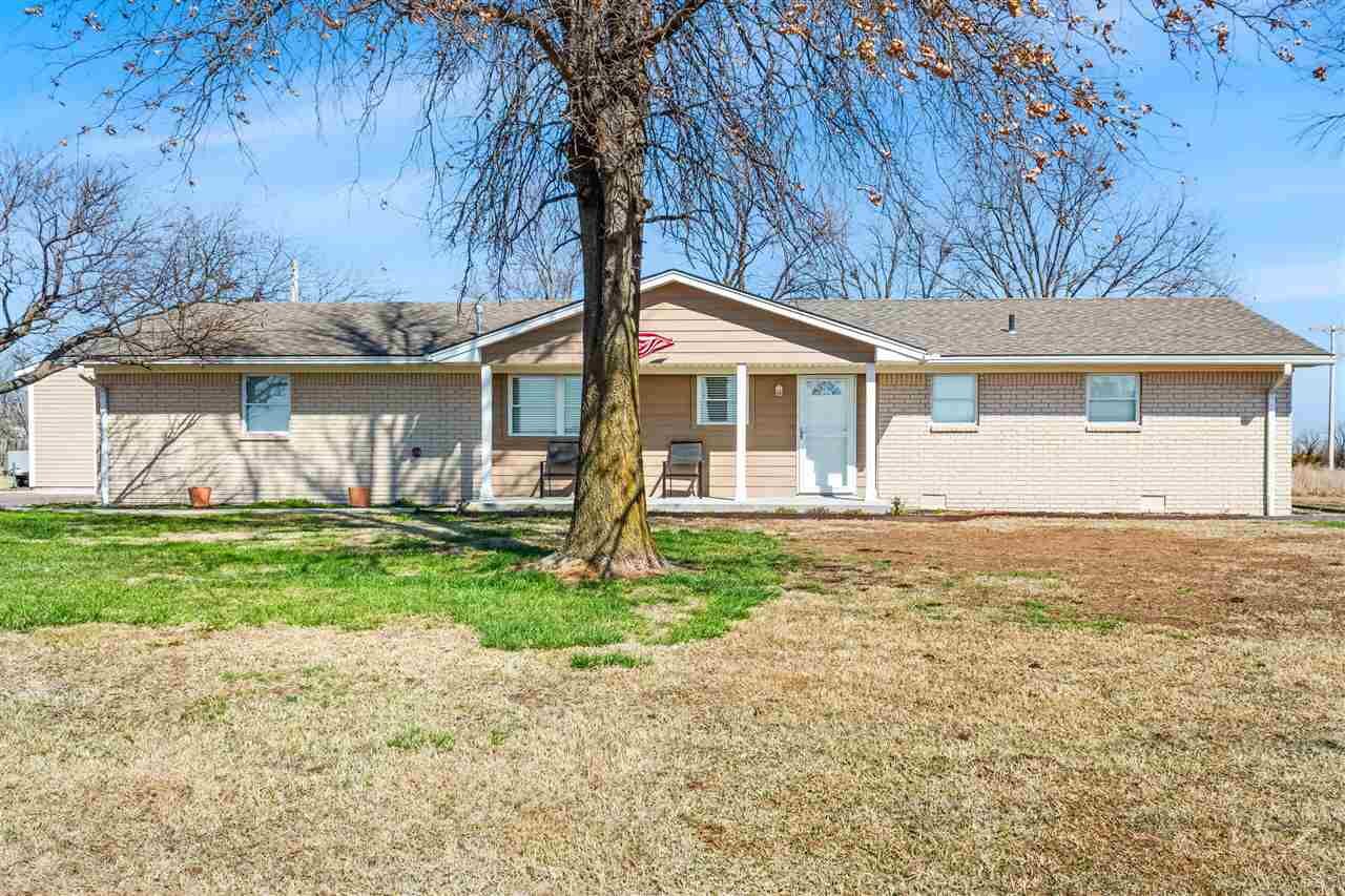 Property Photo:  1706 W Ferguson  OK 74631 