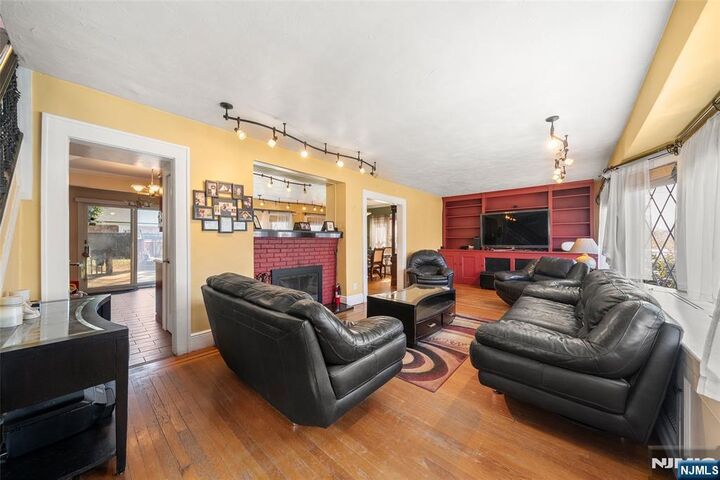 Property Photo:  185 Larch Avenue  NJ 07666 