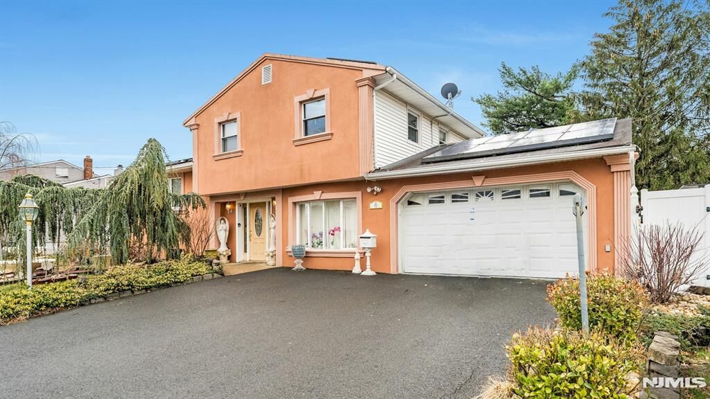 Property Photo:  8 Monaghan Road  NJ 08817 