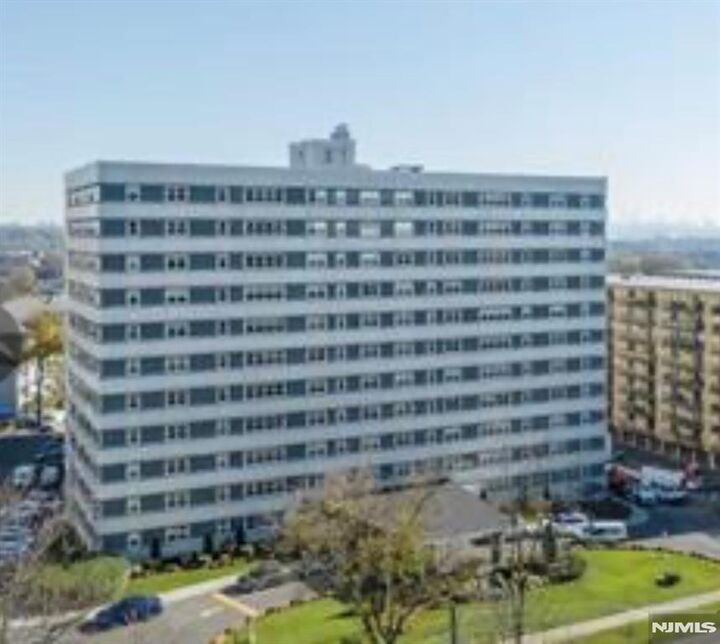Property Photo: 280 Prospect Avenue 5D NJ 07601