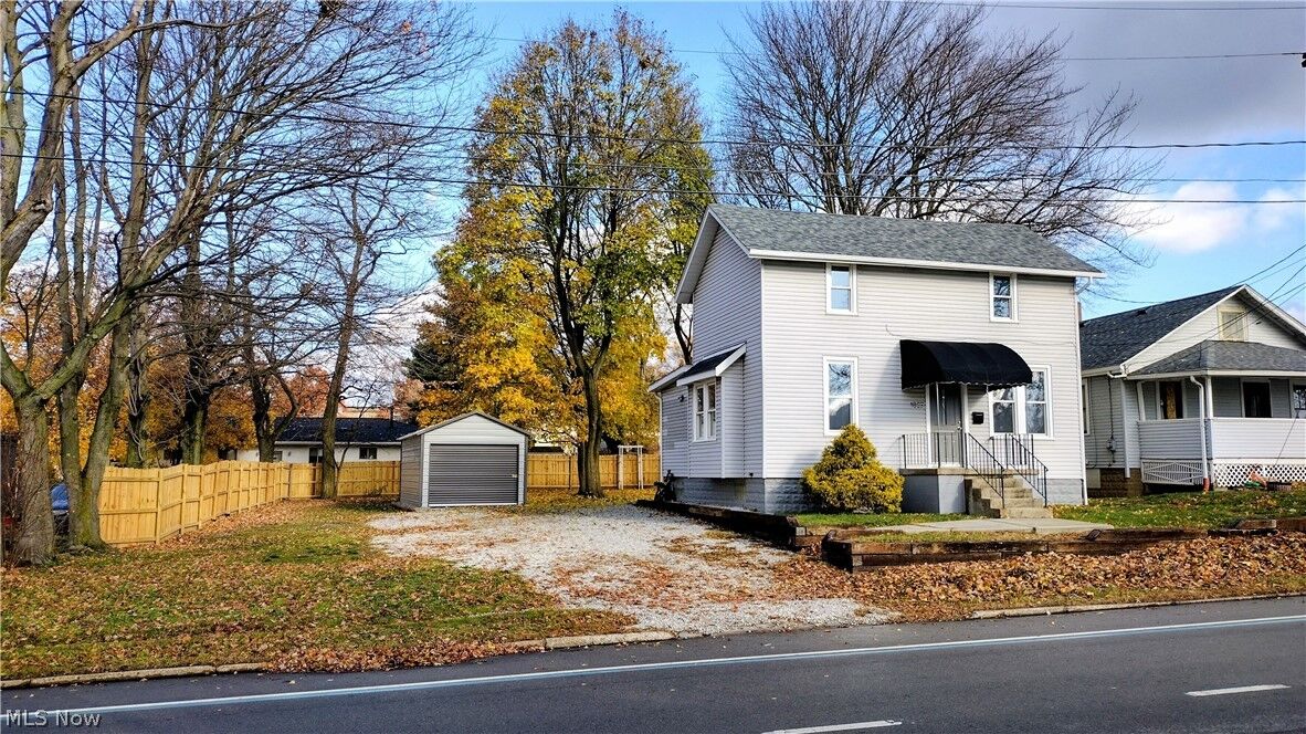 Property Photo:  1867 Triplett Boulevard  OH 44312 