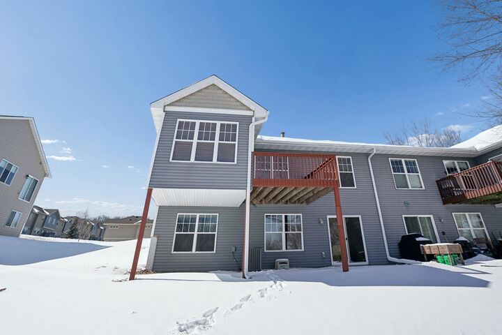 Property Photo:  1400 Grandview Avenue NW  MN 55313 