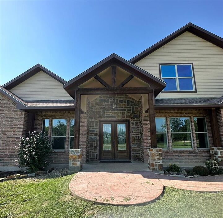 Property Photo: 261 Vickie Lane TX 75058