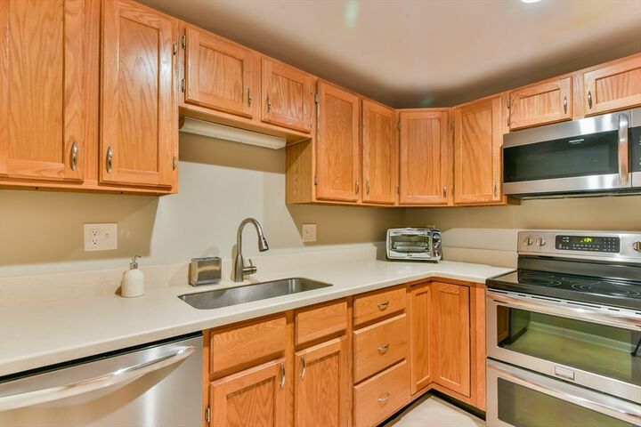 Property Photo: 44 Elm St 306 MA 01609