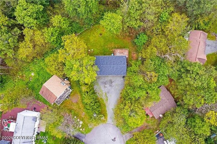 Property Photo: 5265 Glen Terrace PA 18466