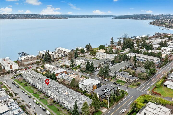 Property Photo:  10128 NE 63rd Street  WA 98033 