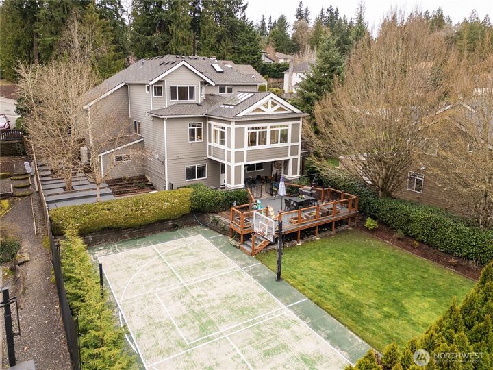 Property Photo: 9968 184th Avenue NE WA 98052
