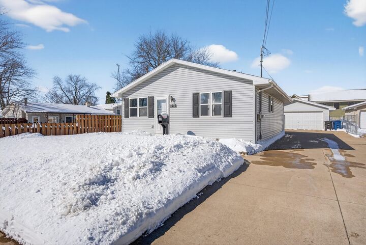Property Photo:  1915 Sheridan Street  WI 54901-2180 