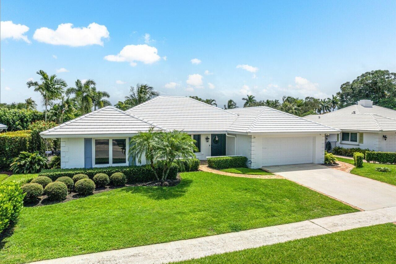 Property Photo:  670 Elm Tree Lane  FL 33486 
