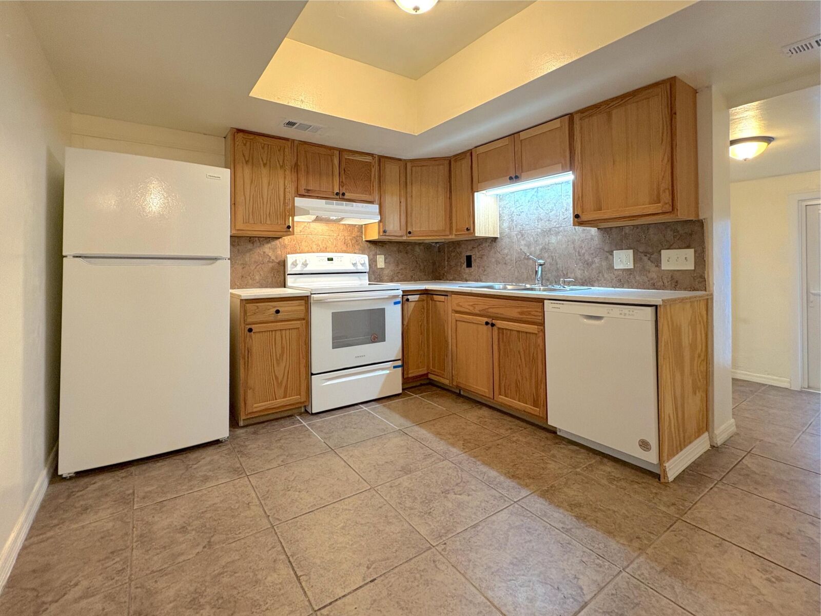Property Photo:  1124 NE 5th Avenue 6  FL 33304 
