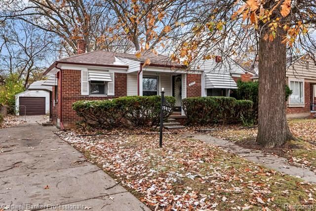 Property Photo:  19412 Sussex Street  MI 48235 