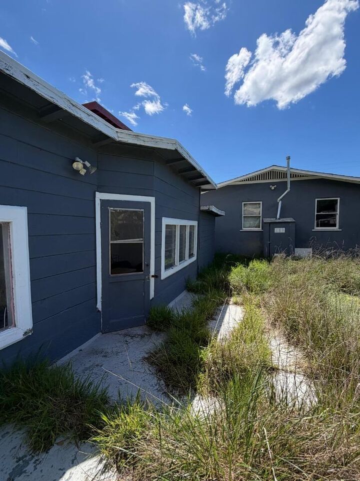 Property Photo:  1744 East 22nd Street  CA 94606 