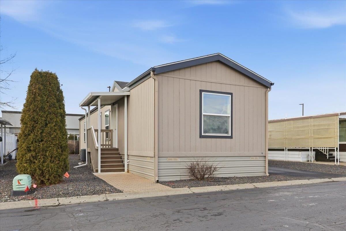 Property Photo:  1205 E Lyons Ave #18  WA 99208 