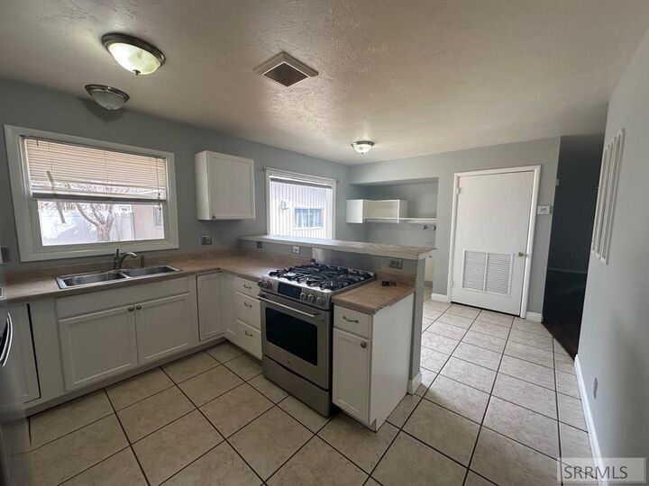 Property Photo:  1165 Homer Avenue  ID 83404 