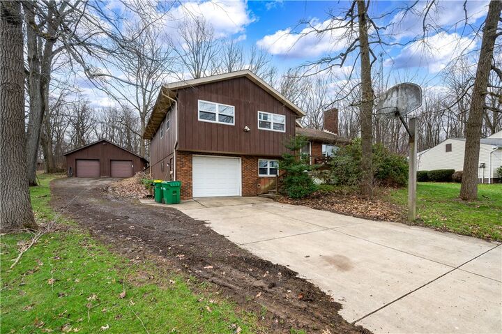 Property Photo:  120 Braethorn Dr  PA 16001 