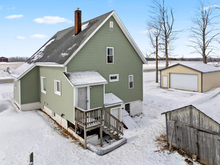 Property Photo:  11825 Meridian Line Road  MI 49751 