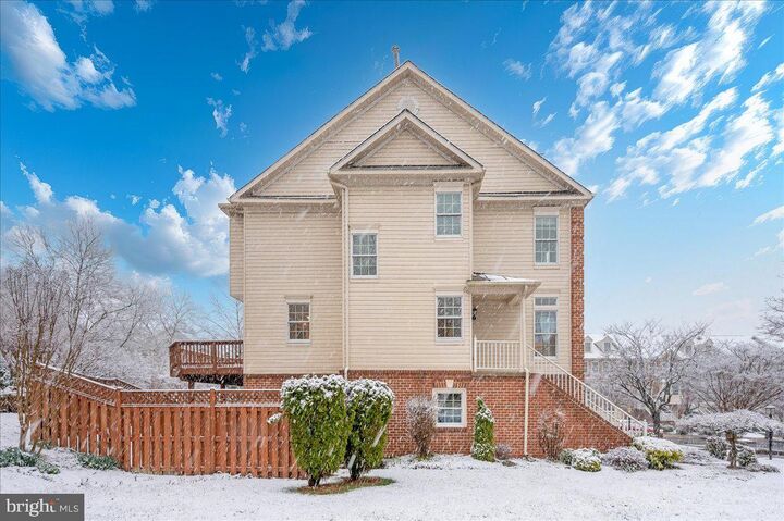 Property Photo:  15825 Glacier Court  MD 20878 